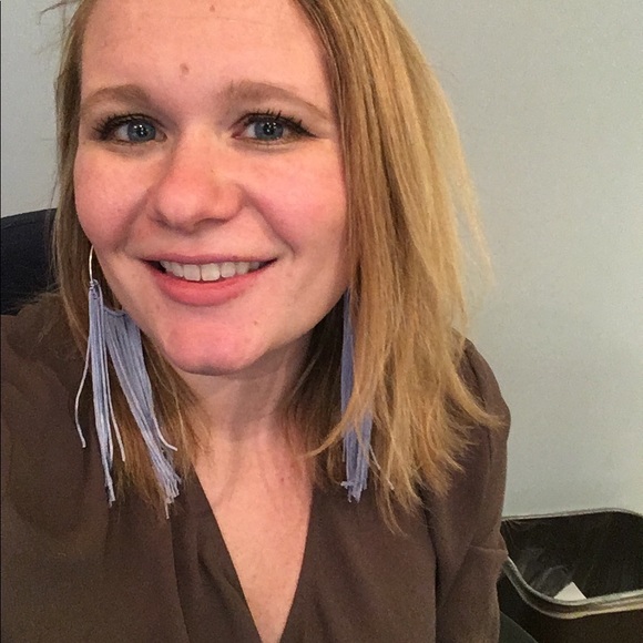 Meet your Posher, Jalyn - Picture 2 of 2